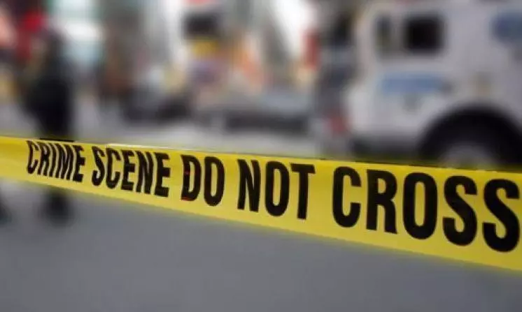 17-year-old Girl Fights 8 Armed Men To Save Father 17-year-old Girl Fights 8 Armed Men To Save Father