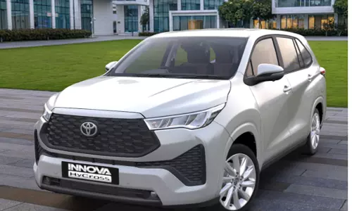 Toyota Innova Hycross GX (O) Launched at Rs 20.99 Lakh