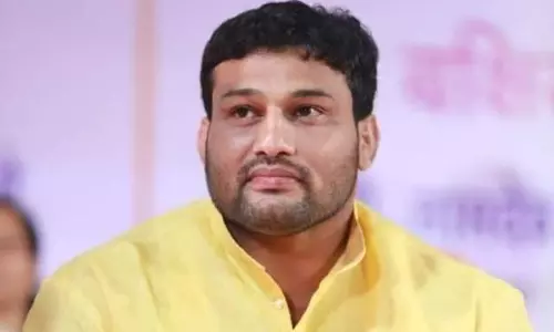 Congress Leader to Contest Sangli Seat Against Shiv Sena UBT Candidate