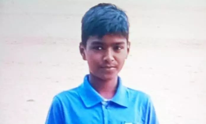 13-Year-Old Student Dies of Food Poisoning