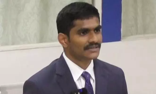 Ex-constable clears UPSC after facing humiliation, aims for IAS
