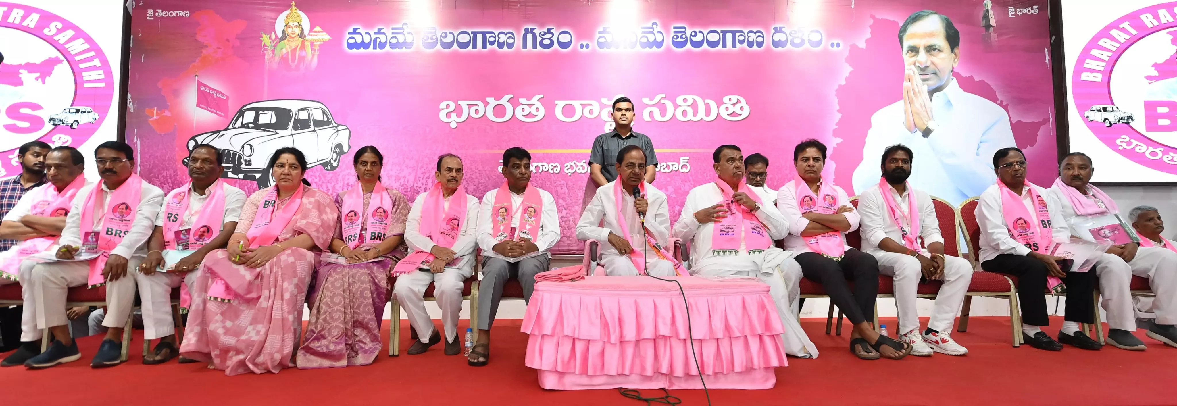 20 Congress MLAs knocking on BRS doors, Revanth may go to BJP: KCR