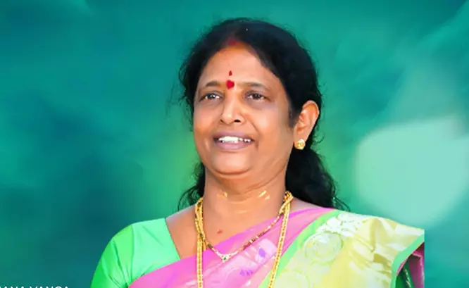 YSRC’s Vanga Geetha Faints While Campaigning