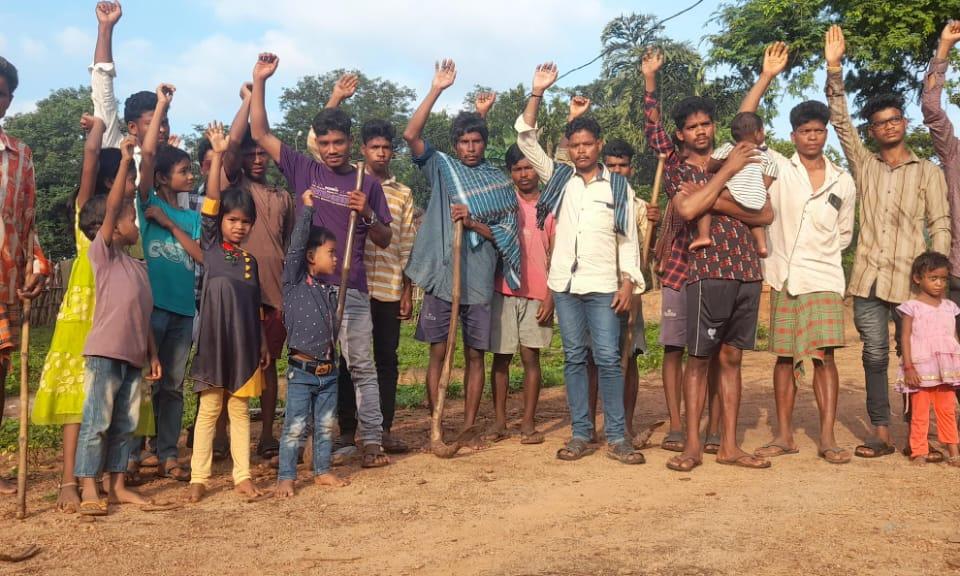 Villagers Protest for Ration Van to Remote Villages in Araku