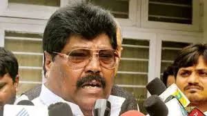 Former Karnataka Minister And BJP Leader Malikayya Guttedar Joins Congress