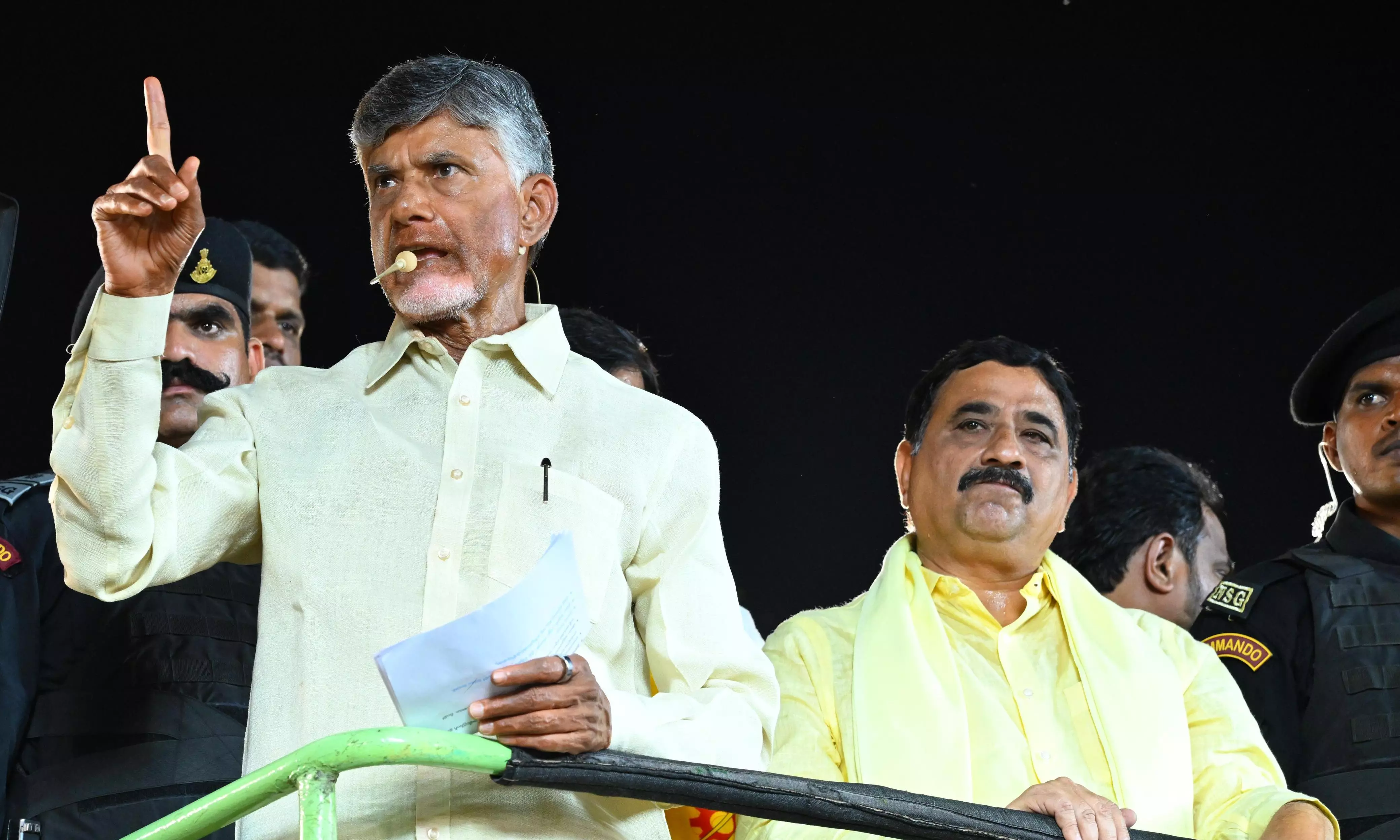 Govt failed to complete irrigation projects in Rayalaseema: Naidu