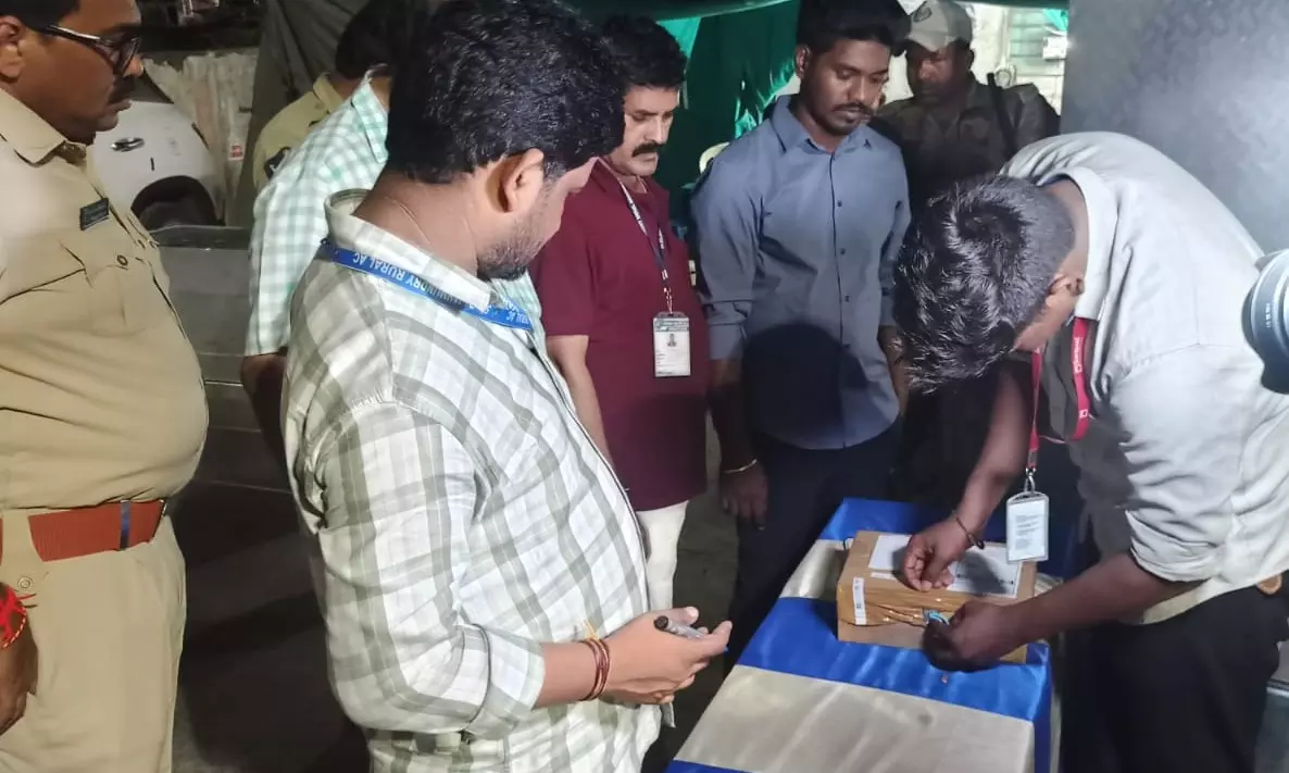 Rajamundry: Poll officials seize gold and silver worth Rs.8.73 cr