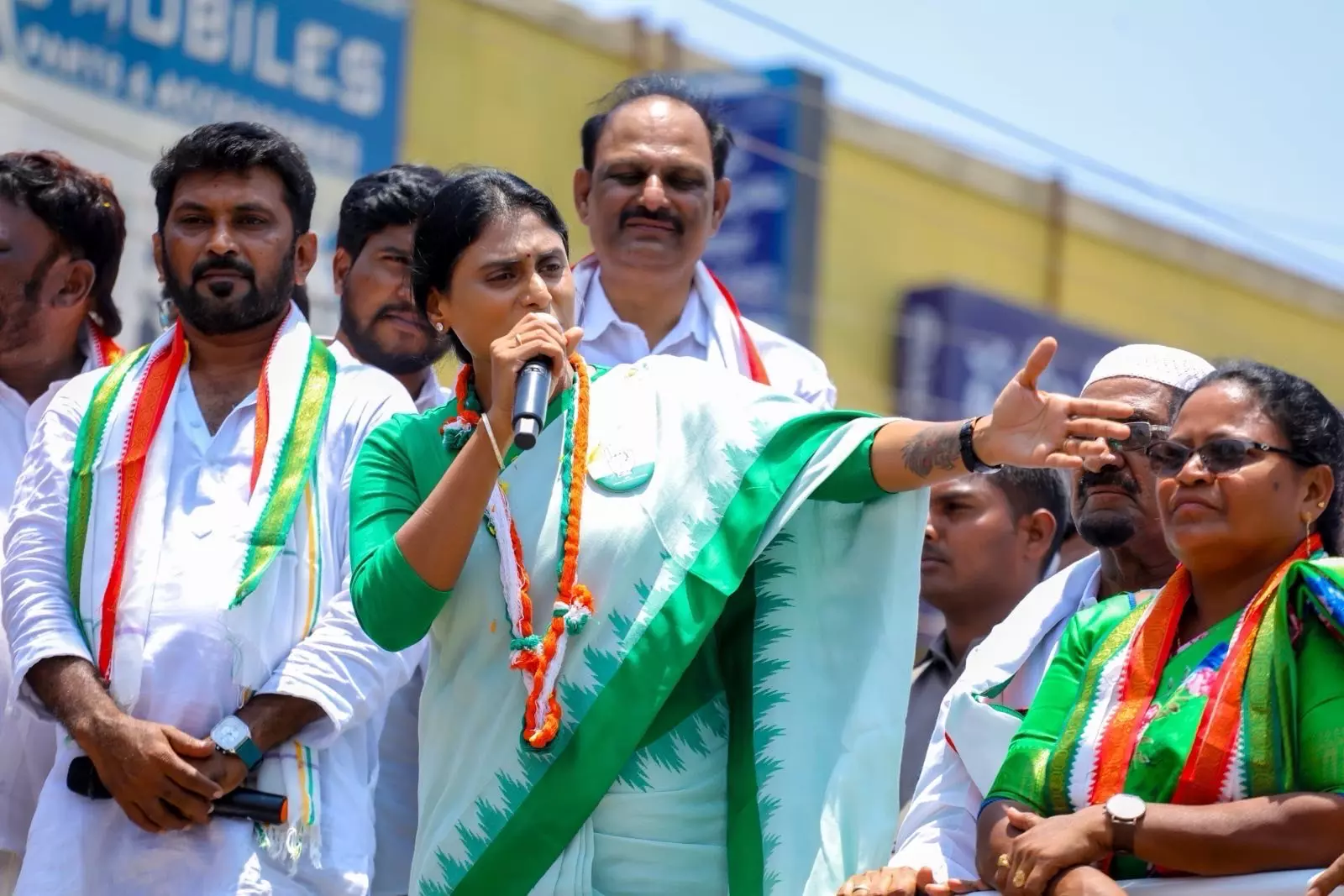 Sharmila questions TD giving ticket to Gummanur Jayaram