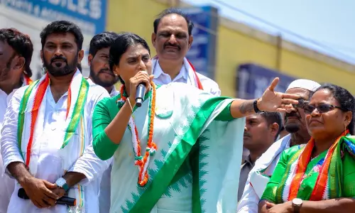 Sharmila questions TD giving ticket to Gummanur Jayaram