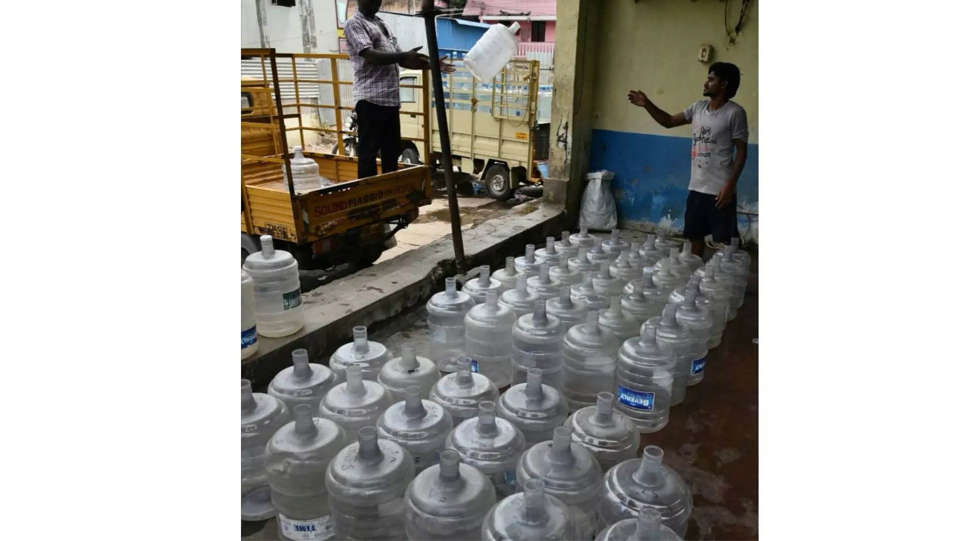 Hyderabad Residents Getting Untreated, Dirty Water in Bottles?