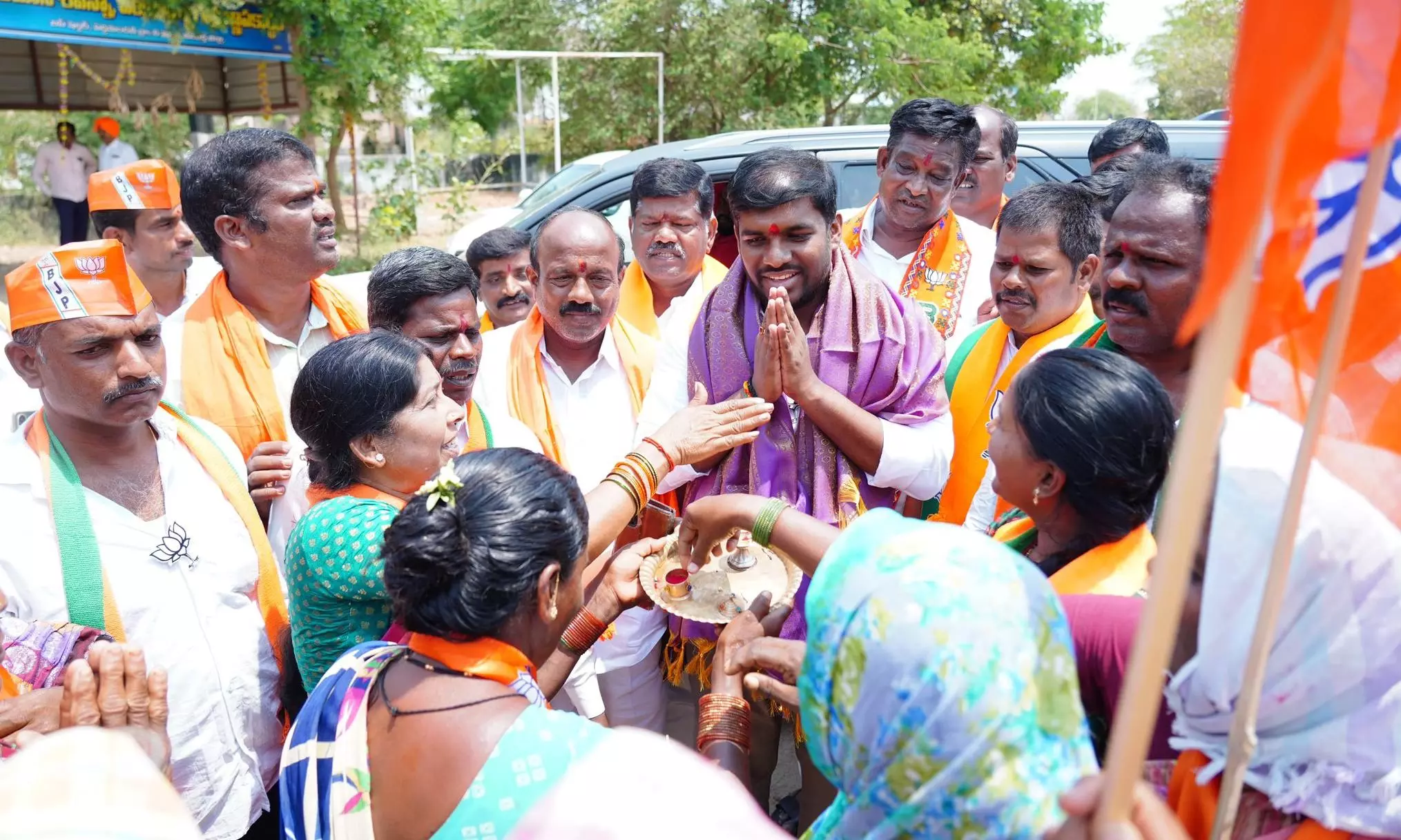Nagarkurnool BJP MP Candidate Pothuganti Bharath Campaigns in Wanaparthy Nagarkurnool BJP MP Candidate Pothuganti Bharath Campaigns in Wanaparthy