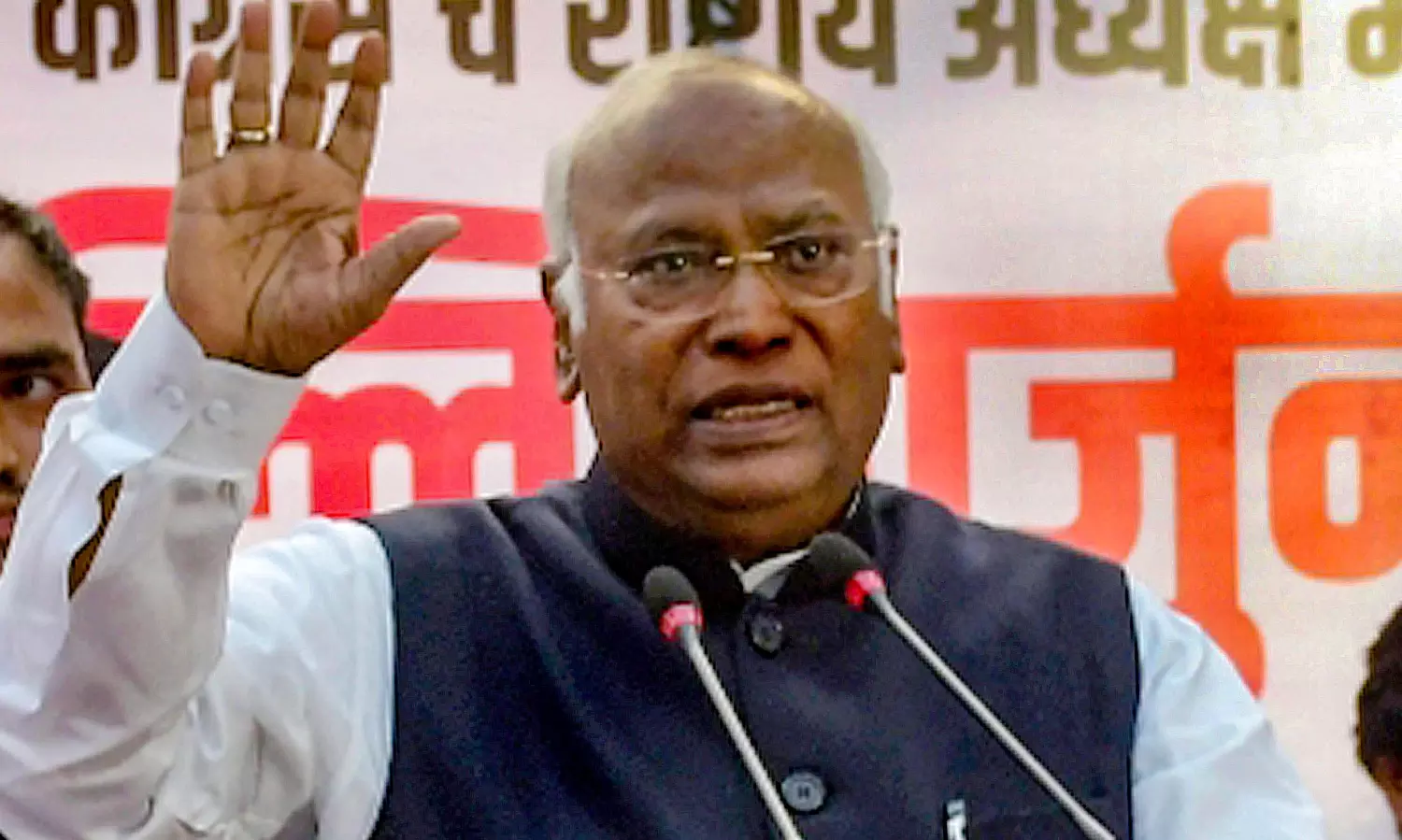 Democracy will End if Modi-Shah Sarkar Returns to Power: Kharge