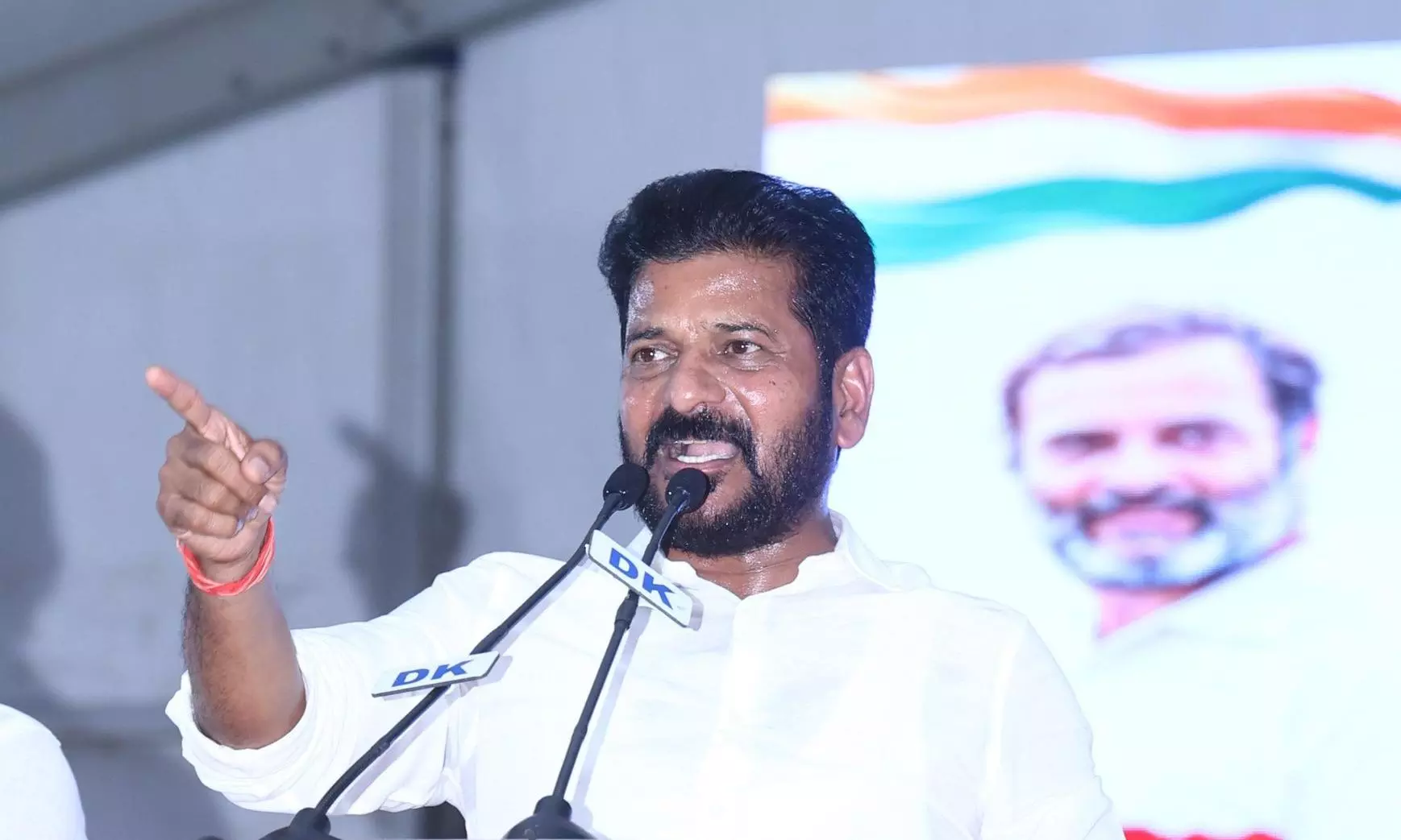 Revanth Reddy slams KCR for ignoring Palamuru development Revanth Reddy slams KCR for ignoring Palamuru development