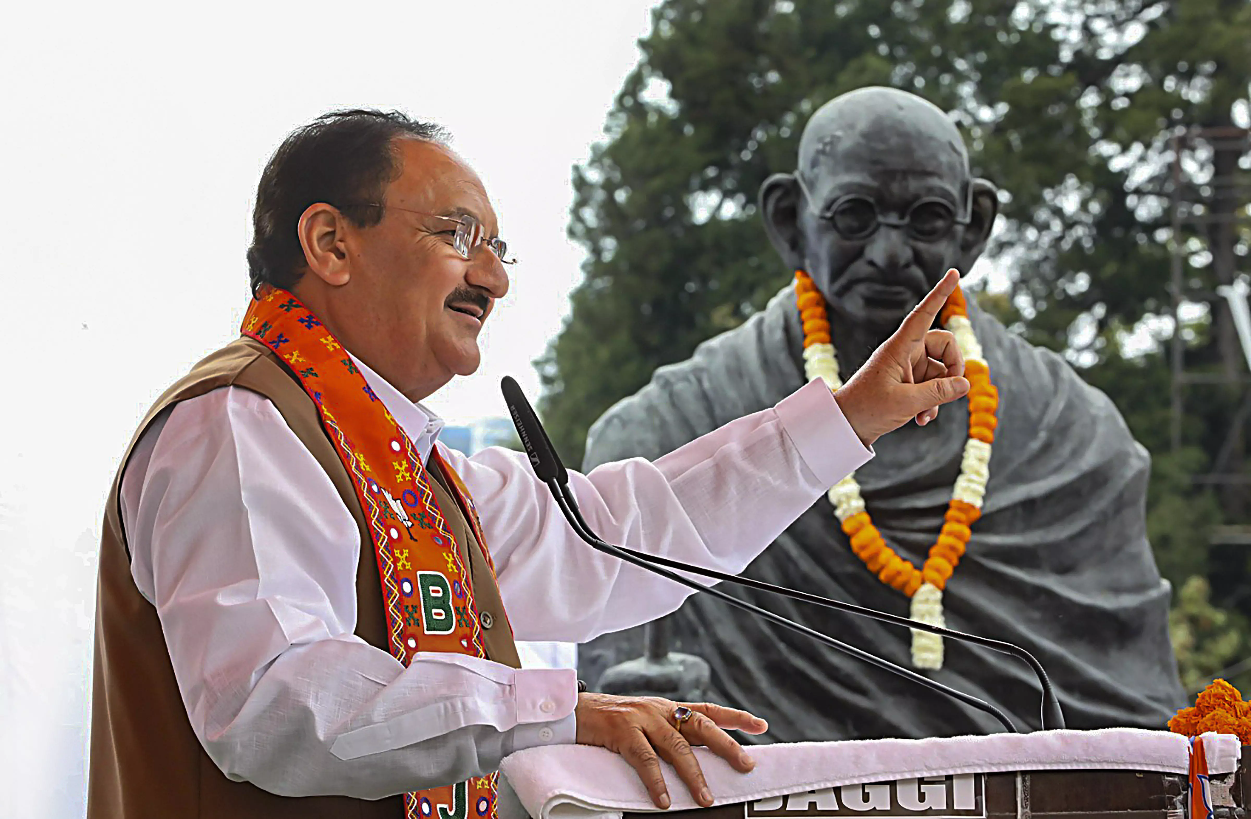 Kerala will defeat disconnected elements: Naddas swipe at Tharoor Kerala will defeat disconnected elements: Naddas swipe at Tharoor