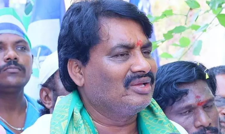 Temple Scandal Sparks Controversy in Srikalahasti Poll Battle