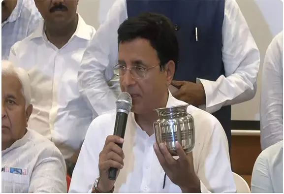 All that Centre has given to Karnataka is empty vessel: Randeep Surjewala All that Centre has given to Karnataka is empty vessel: Randeep Surjewala