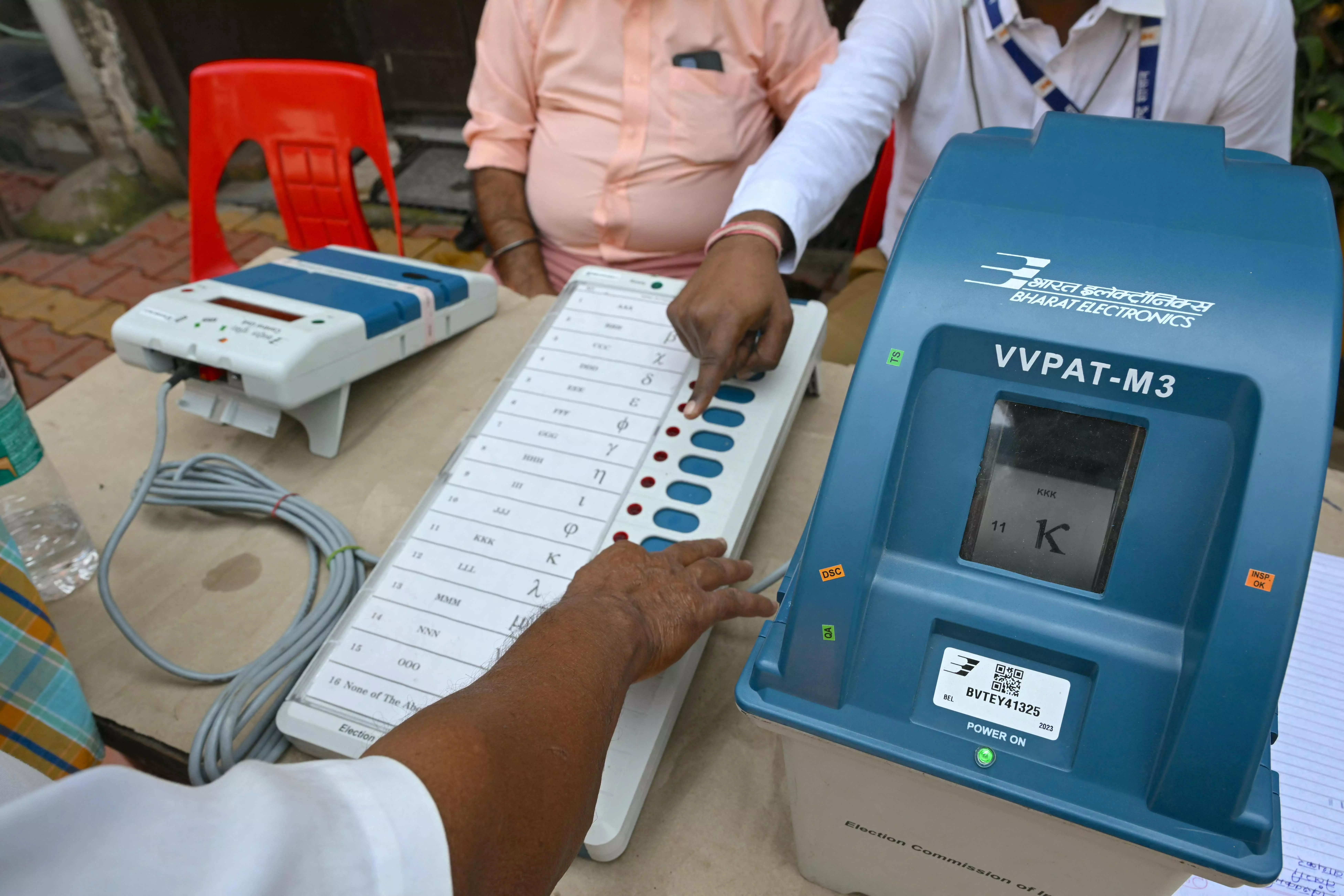 1,350 Nominations filed for Lok Sabha Polls in TS