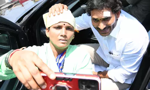 Jagan lambasts Sharmila, Sunitha over YSR legacy