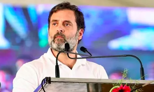 Rahul Mocks BJP as Khali Khali Chombu in Ballari Rally