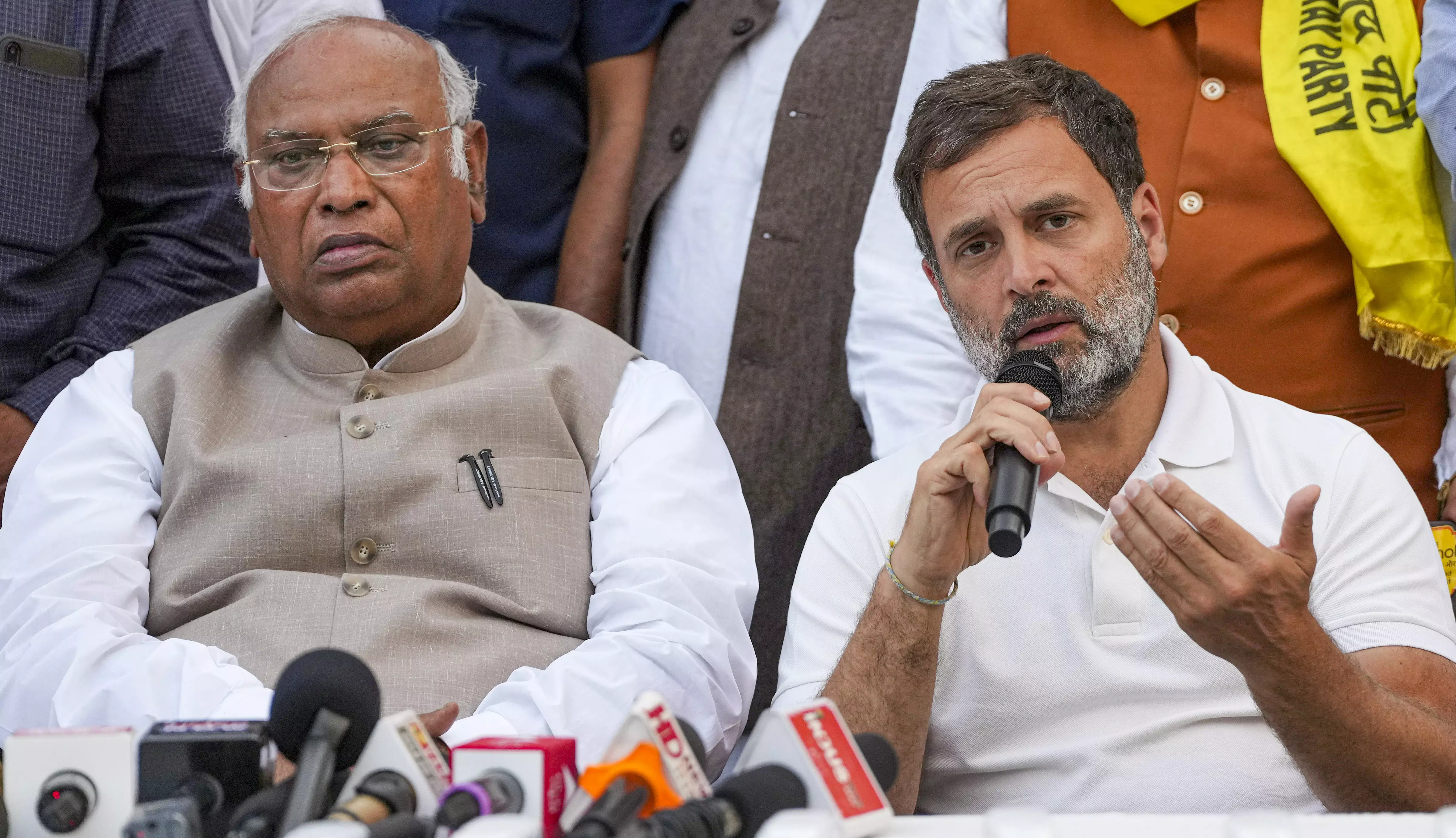 Congress Top Leaders to Descend on TG for LS campaigning in May