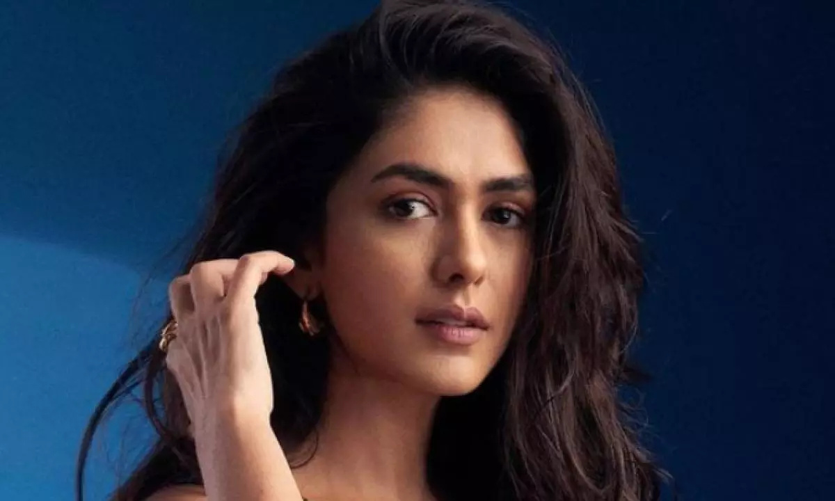 Mrunal Thakur Doesnt Mind Being Curvaceous