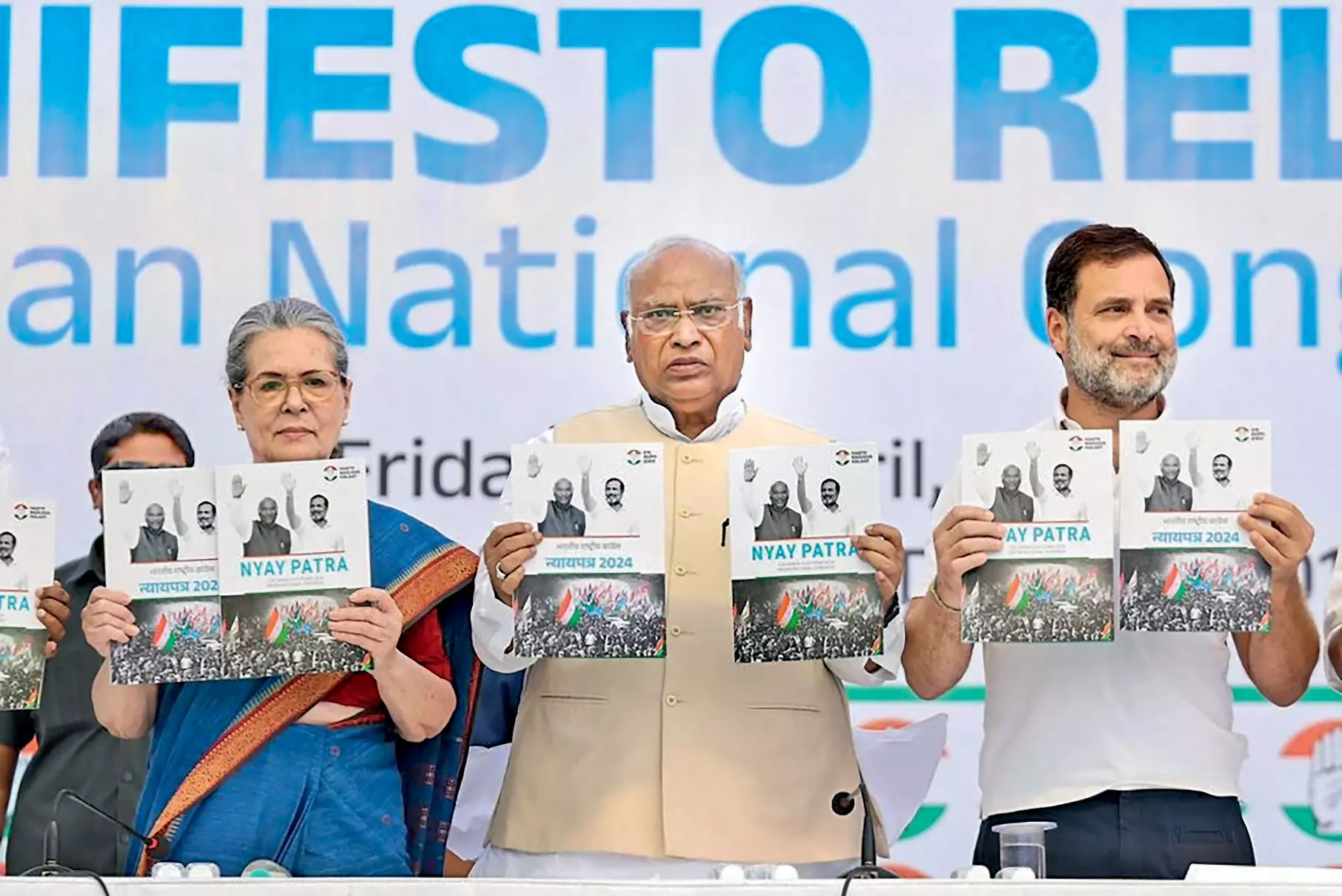 Anita Katyal | Manifesto fiasco costs Cong dear; BJP forced to lean on Chouhan