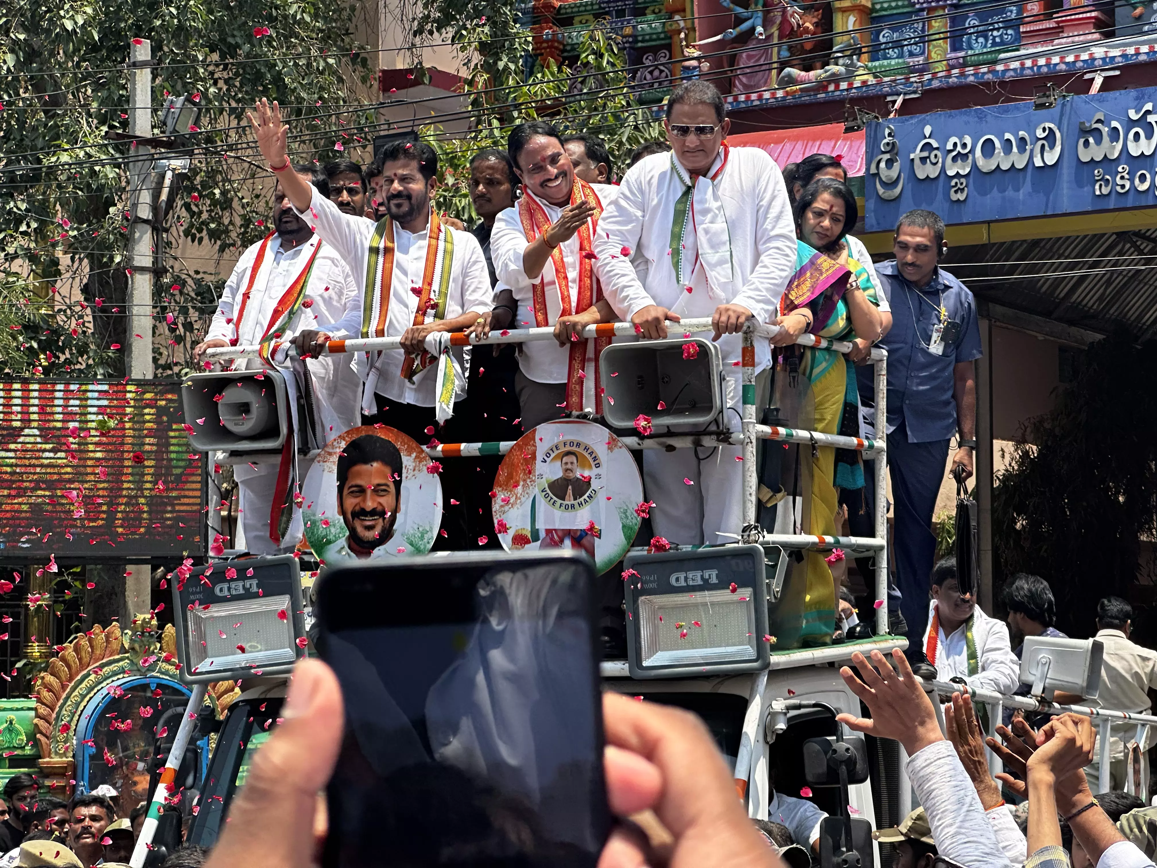 Danam Nagendars padayatra gets huge response Danam Nagendars padayatra gets huge response