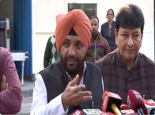 Delhi Congress chief Arvinder Singh Lovely resigns, says party allied with AAP