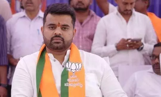 Karnataka Obscene Video Controversy: Hassan JDS MP Flees Country Karnataka Obscene Video Controversy: Hassan JDS MP Flees Country