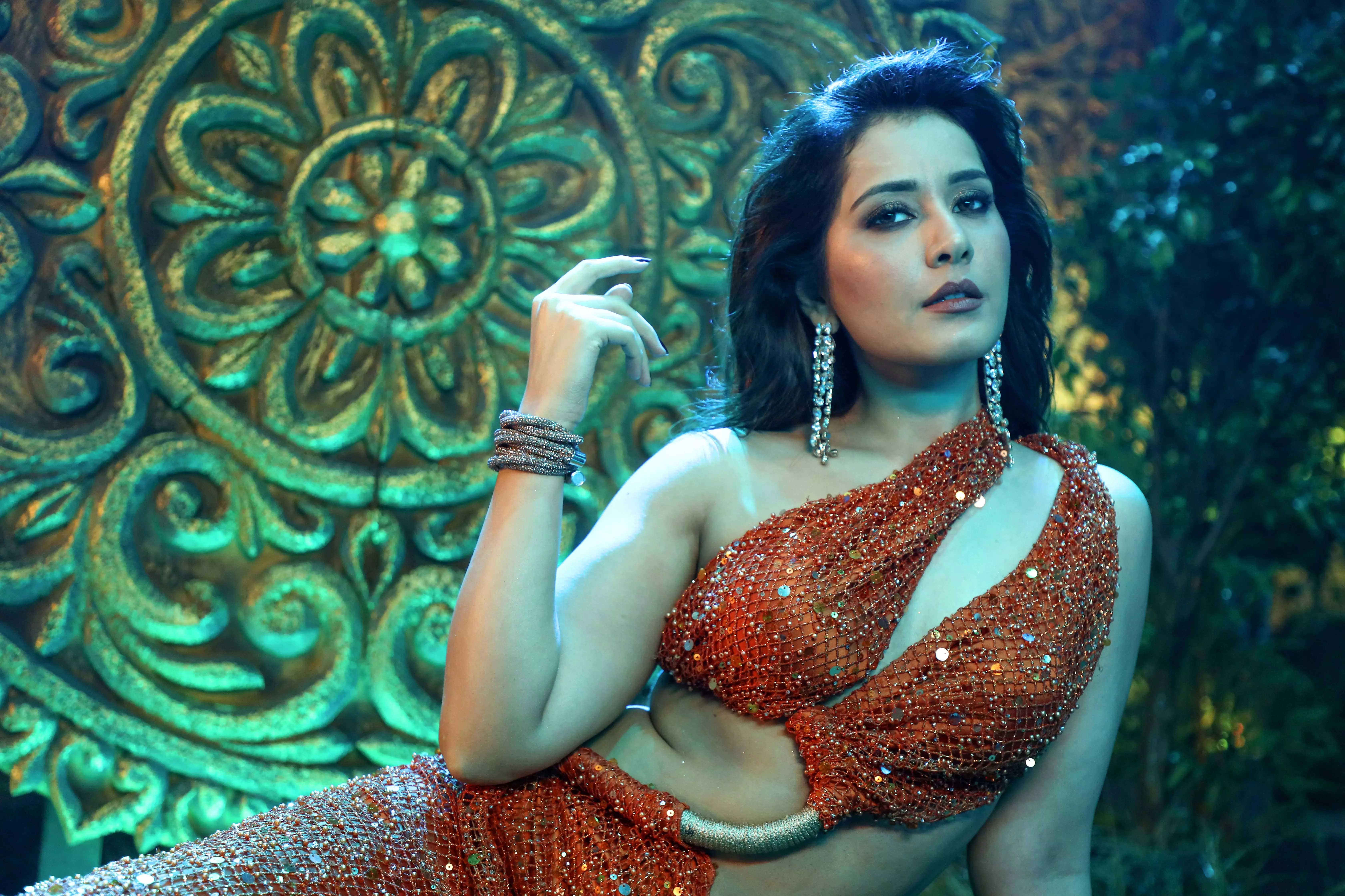 Raashi Khanna goes for an image makeover?