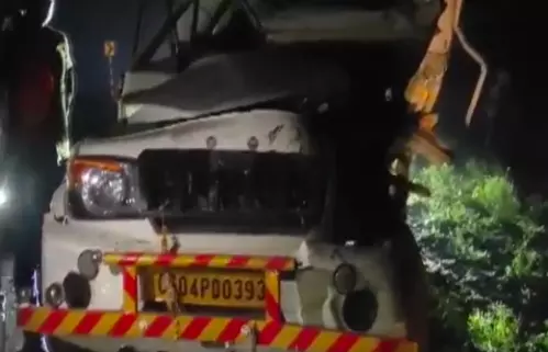 Chhattisgarh: 9 killed, 23 injured as van rams into truck Chhattisgarh: 9 killed, 23 injured as van rams into truck