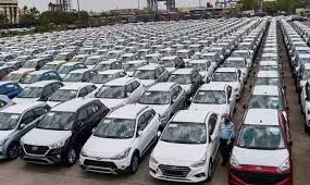 Car Sales In April Rise Marginally To 3.38 Lakh Units