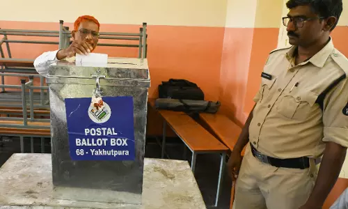 Super Seniors Thrilled at Voting From Home