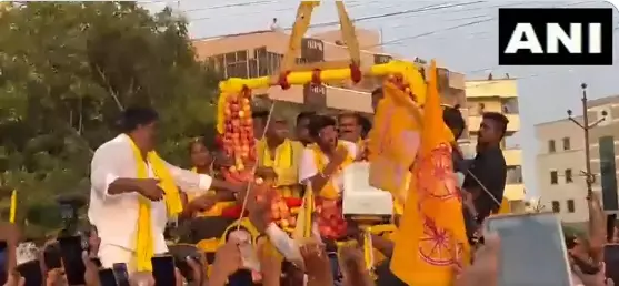 Balakrishna peps up TD campaign in Vizag