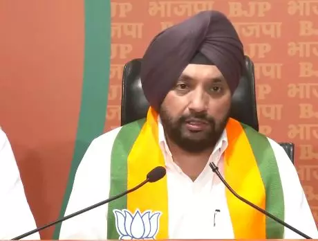 Former Delhi Congress president Arvinder Singh Lovely joins BJP