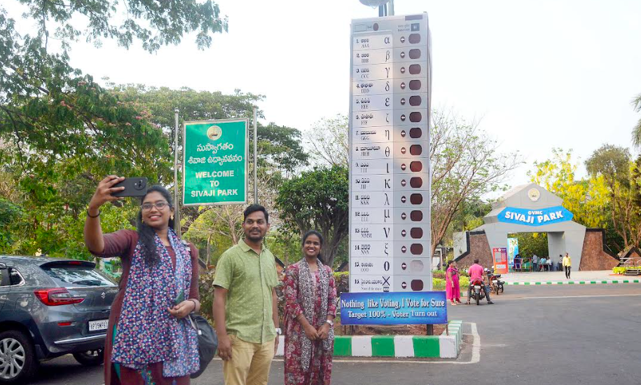 Election 2024: Political Campaigns and Early Votes