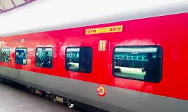 Station Master Falls Asleep on Duty; Patna-Kota Express Delayed