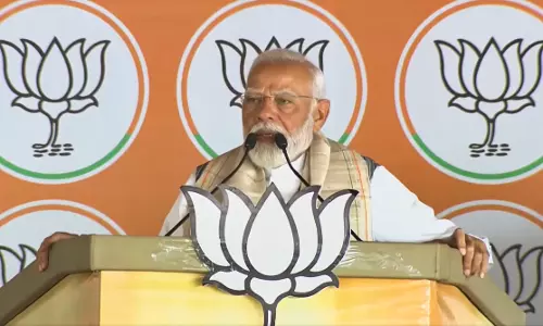 Modi Attacks Opposition, Recalls Godhra in Bihar Rally