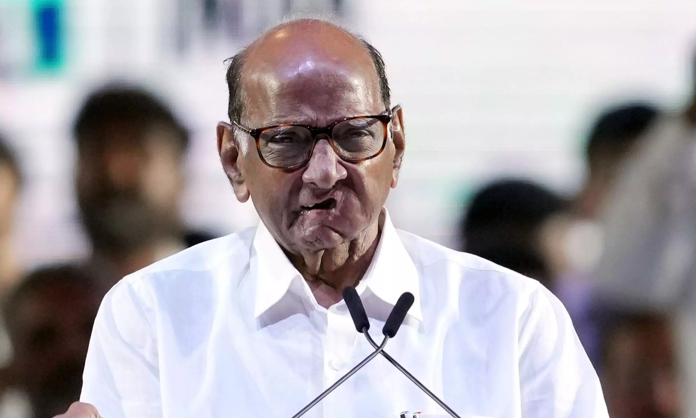 Sharad Pawar suffers throat infection