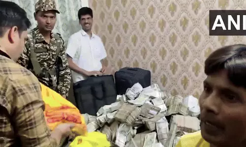 ED seizes huge cash from household help of Jharkhand ministers aide