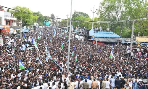 Campaigning in Heatwave a challenge for AP Leaders