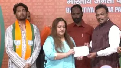 Former Congress leader Radhika Khera and film actor Sekhar Suman join BJP Former Congress leader Radhika Khera and film actor Sekhar Suman join BJP