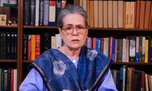 Sonia seeks Rs 400 min wage under MGNREGA