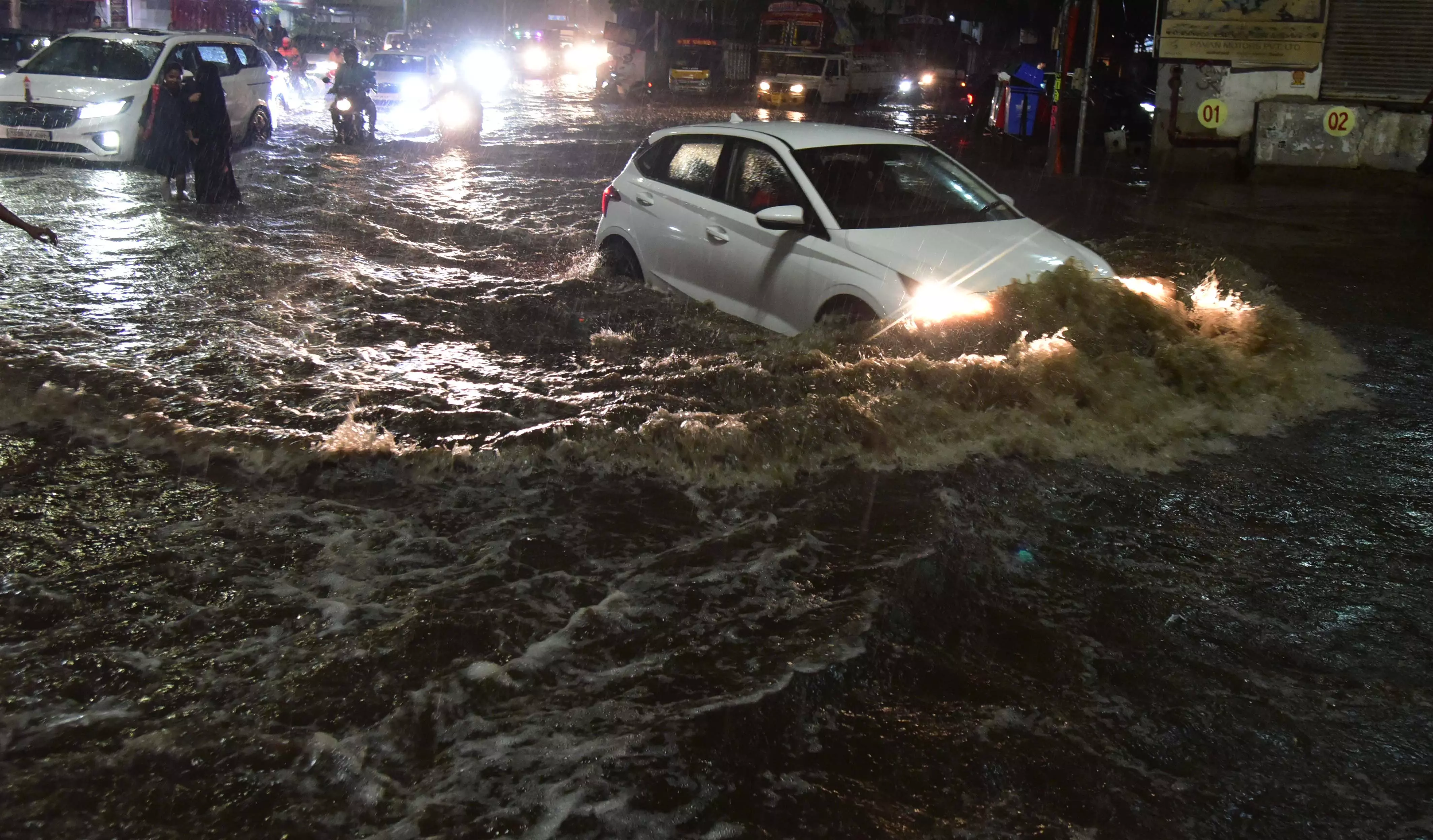 Photos: Heavy Rain Lashes parts of Hyderabad