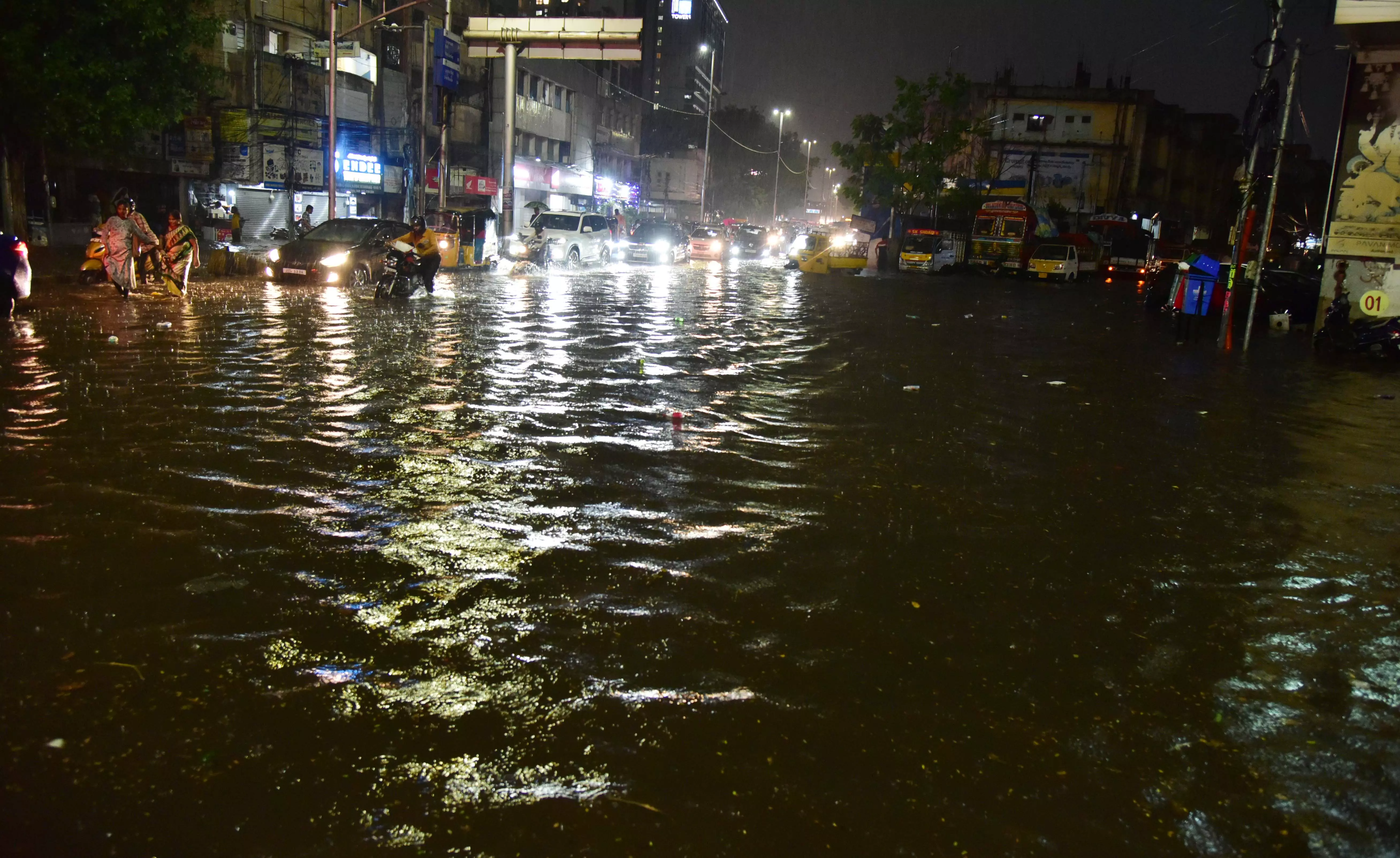 Photos: Heavy Rain Lashes parts of Hyderabad