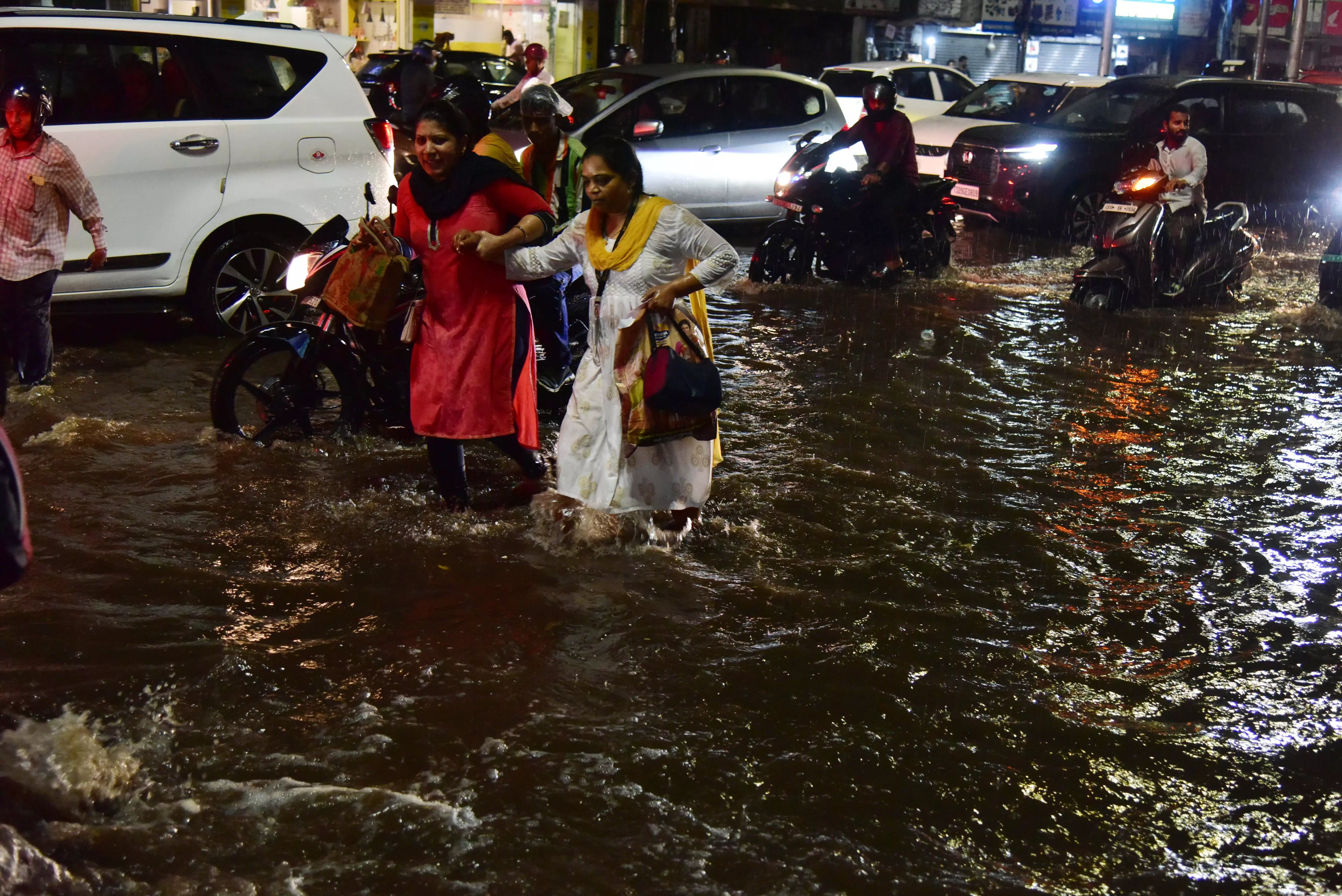Photos: Heavy Rain Lashes parts of Hyderabad