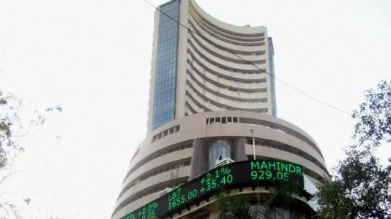 Investors lose Rs 7.34 lakh cr as Sensex tanks over 1,000 points