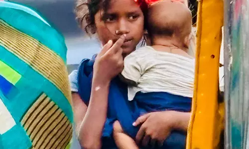 Hyderabad: Children continue to beg on streets even as officials claim rehab ops are underway