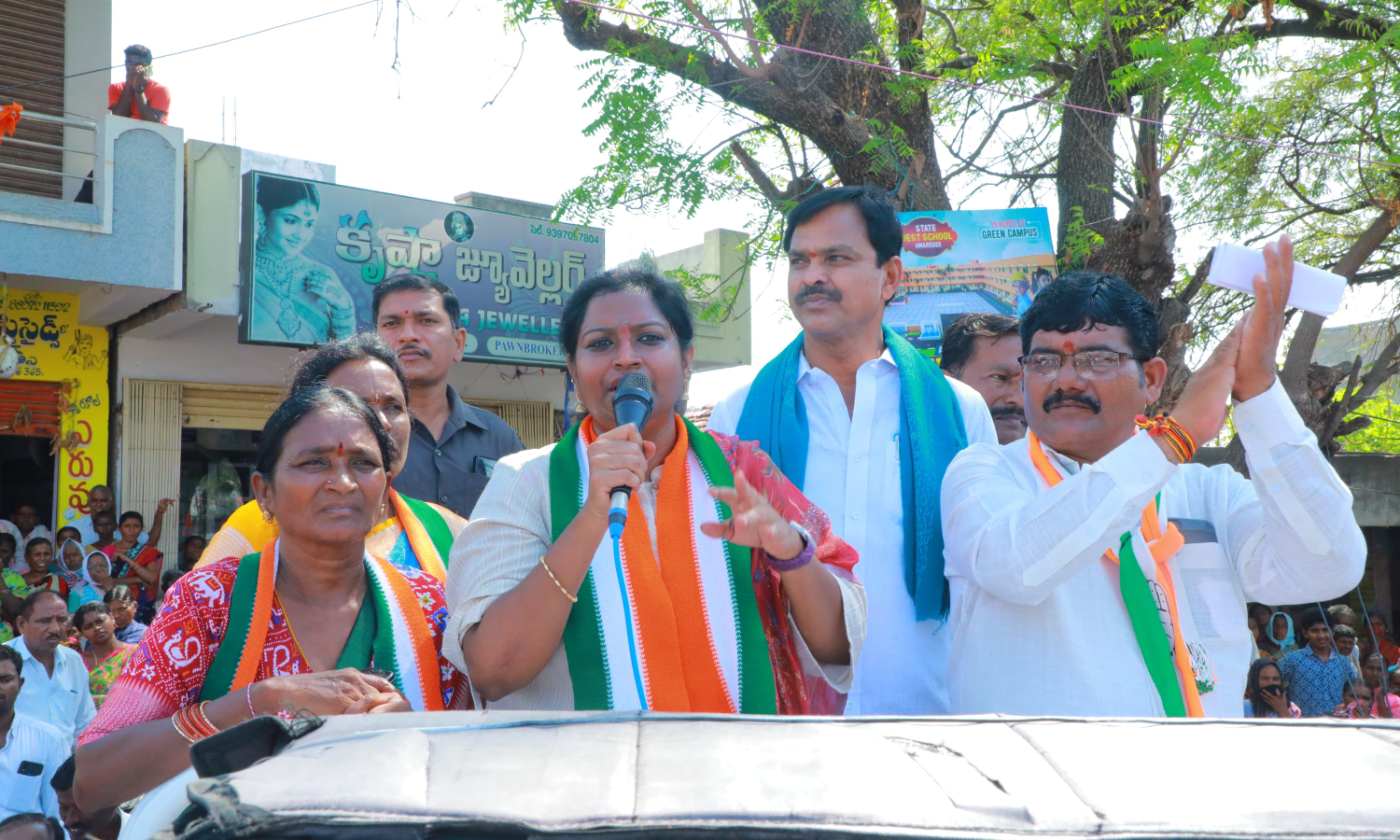 No future with BJP govt: Kavya No future with BJP govt: Kavya