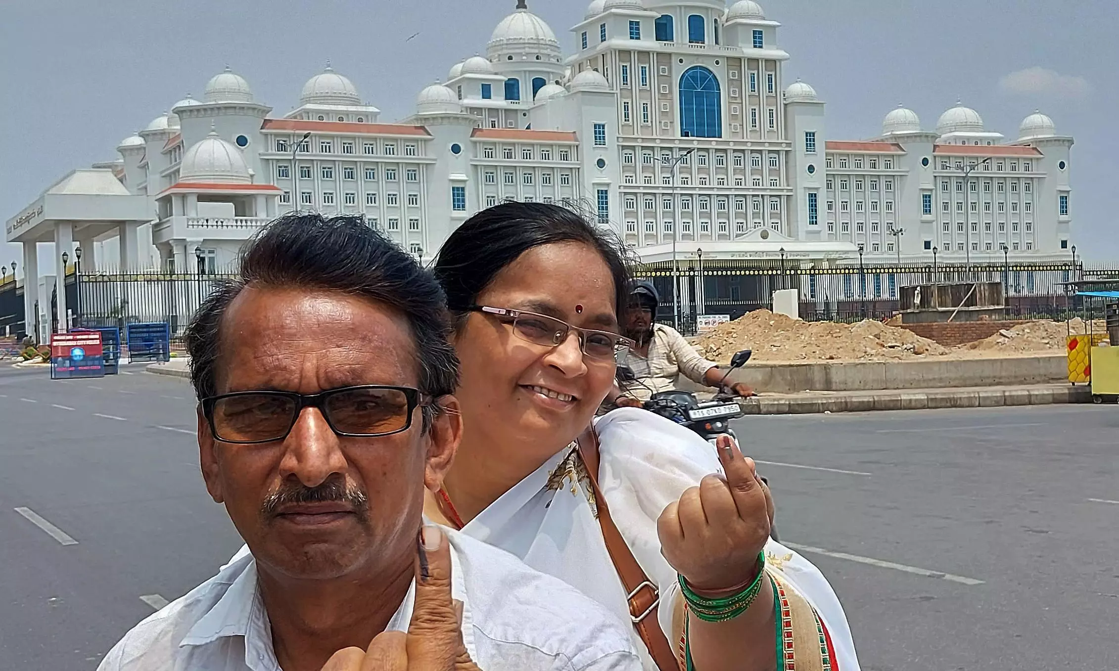 Hyderabad sees measly 39.17% turnout Hyderabad sees measly 39.17% turnout